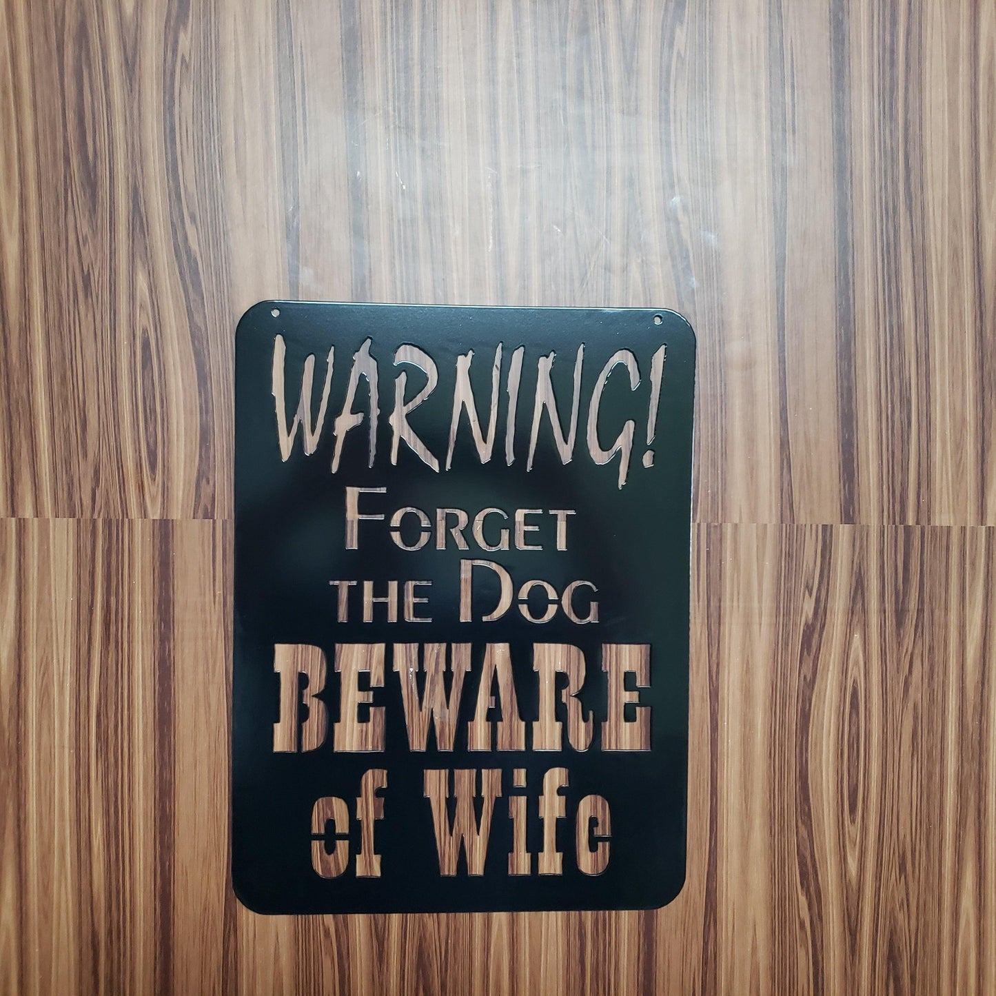 Warning Forget the Dog Beware of Wife Metal Sign – Funny Wall Decor for Home, Garage, or Man Cave