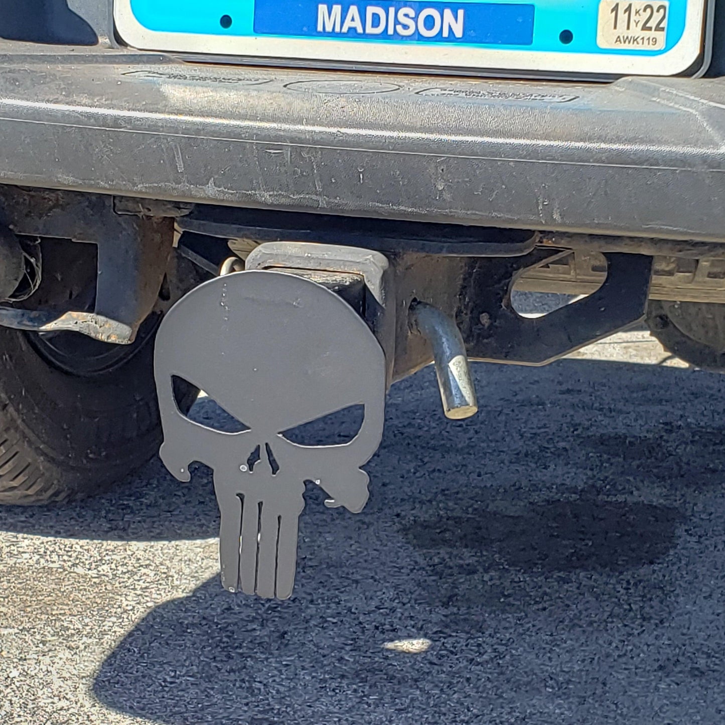 Punisher Skull Trailer Hitch Cover – Heavy-Duty Steel Truck and SUV Hitch Plug – Custom Tow Hitch Accessory