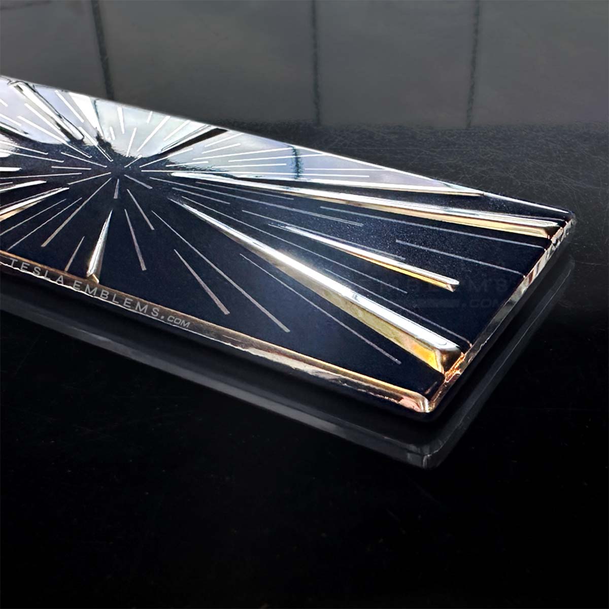 Ludicrous Performance Mode Badge (Black) - Metal Emblem Tesla 3/Y/S/X Cybertruck